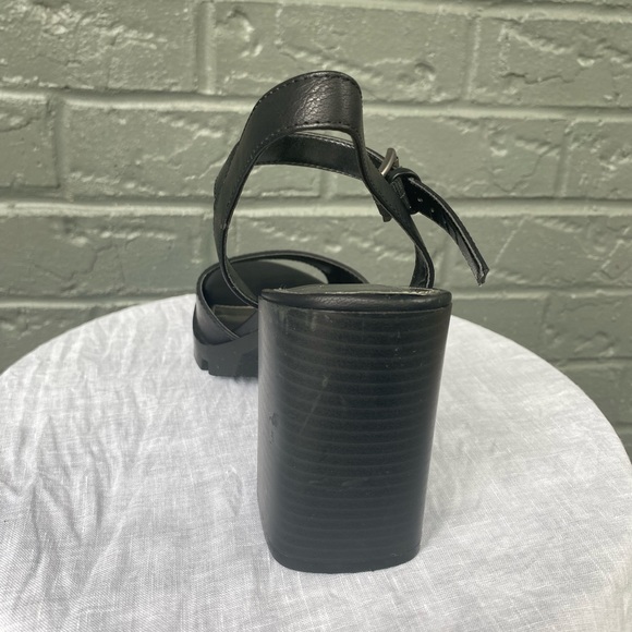 Worthington Black Lugsole Heels - Picture 4 of 7